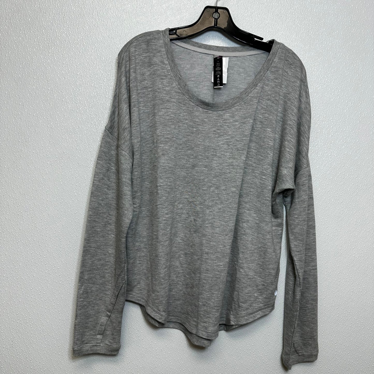 Athletic Top Long Sleeve Crewneck By Yogalicious In Grey, Size: Xl