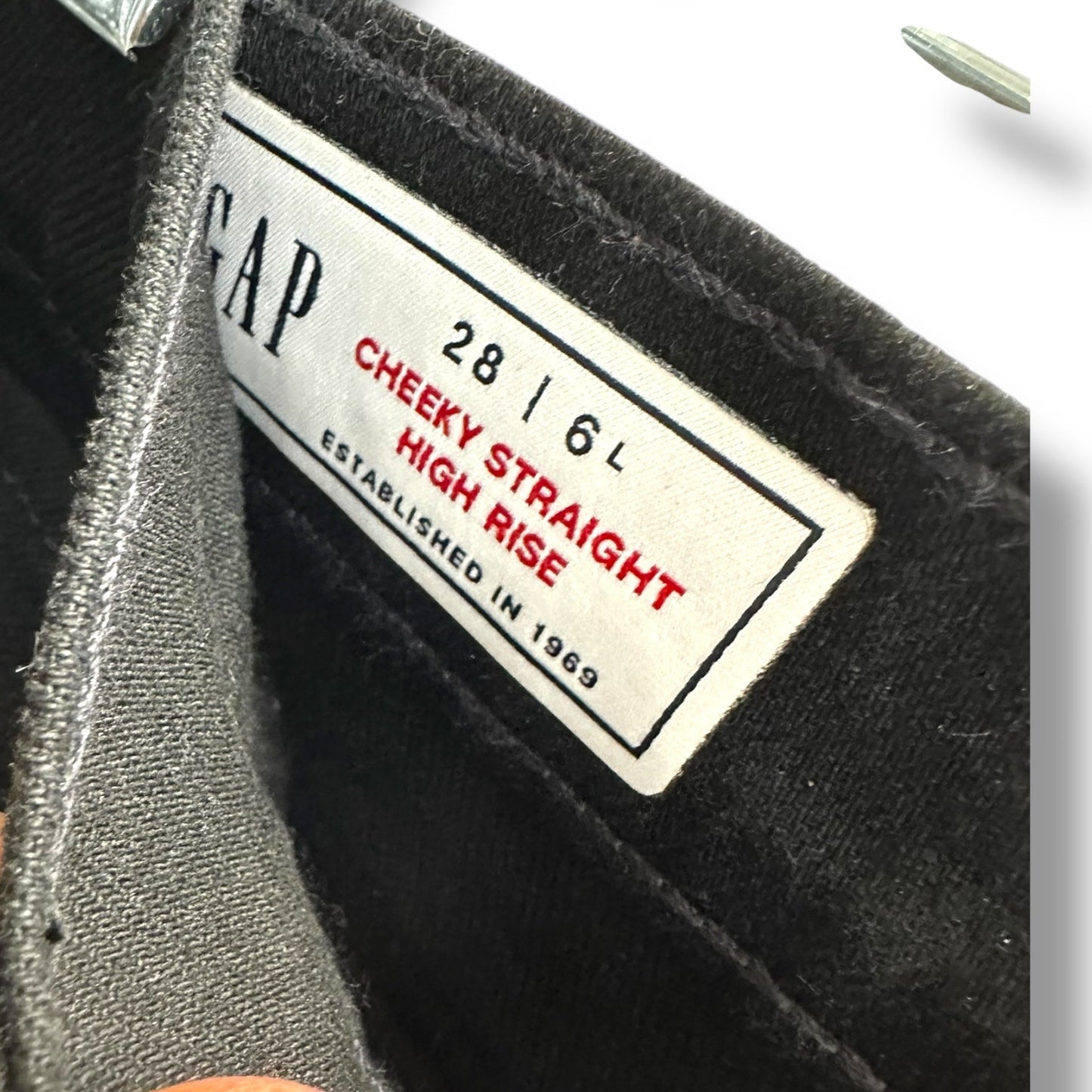 Jeans CHEEKY STRAIGHT HIGH RISE By Gap In Black, Size: 6