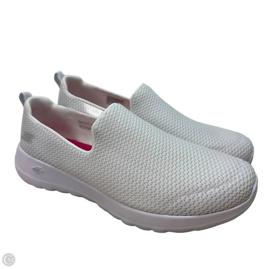 Shoes Sneakers By Skechers In White, Size: 10.5