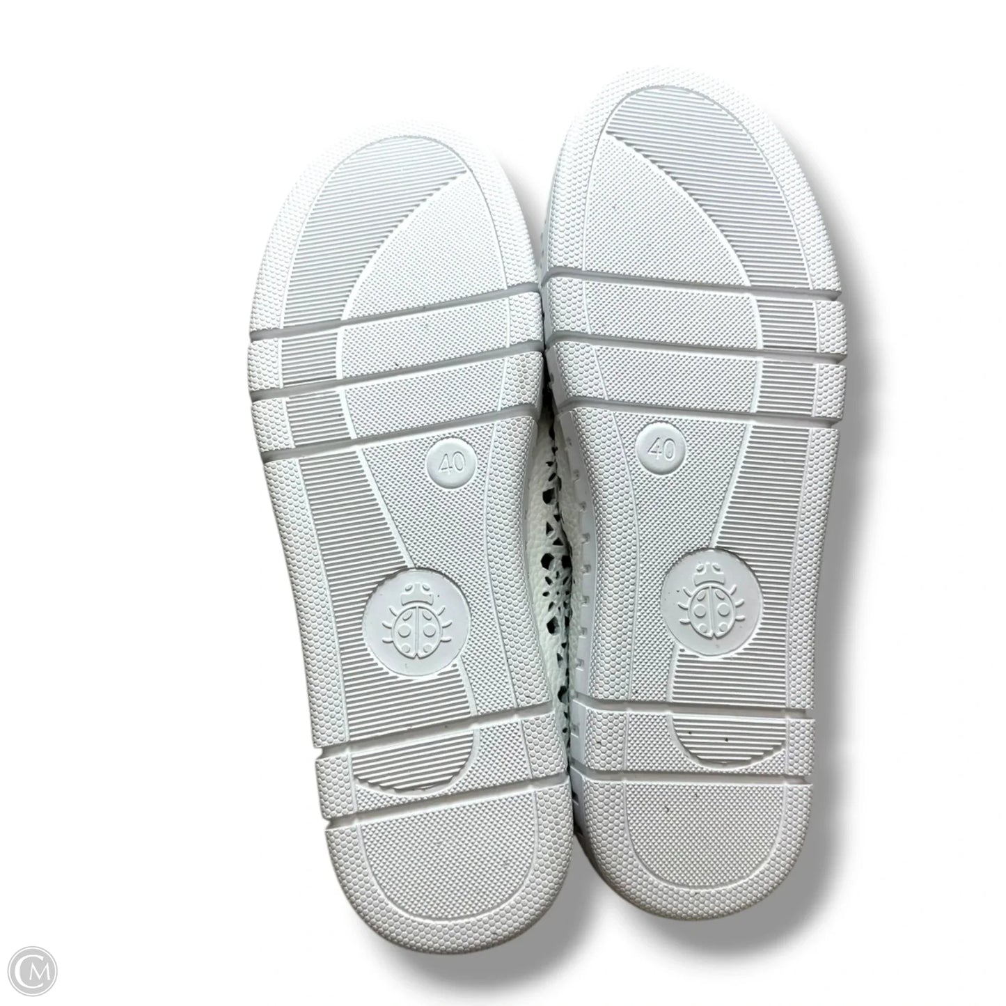 Shoes Sneakers By Clothes Mentor In White, Size: 9