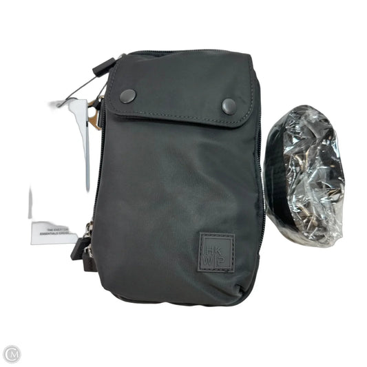 THE EVERYDAY
ESSENTIALS CROSSBODY By IHKWIP, Size: Small