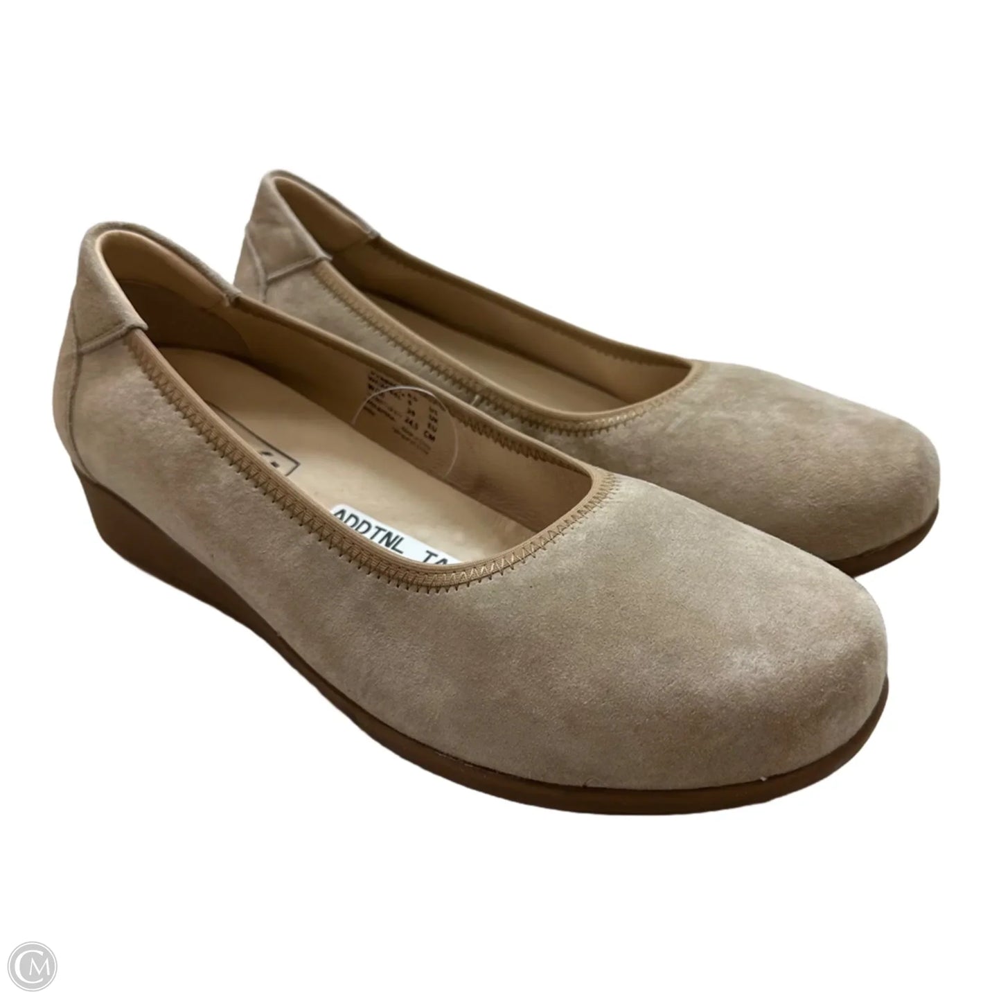 Shoes Flats By Clothes Mentor In Beige, Size: 8.5