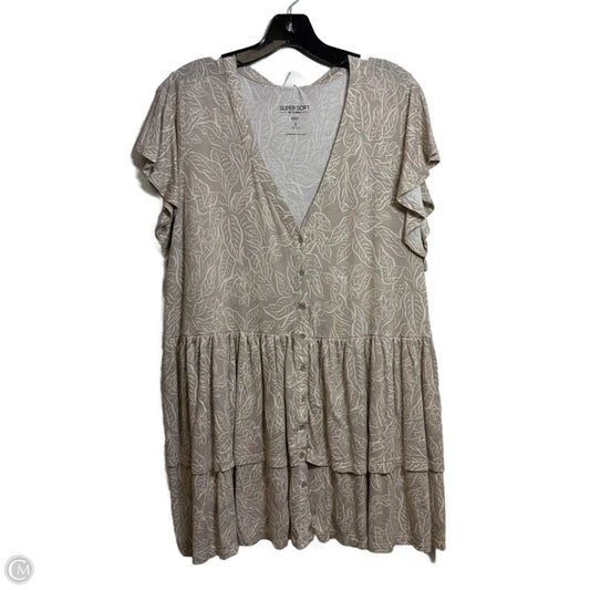 Top Short Sleeve Basic By Torrid In Tan, Size: 3x