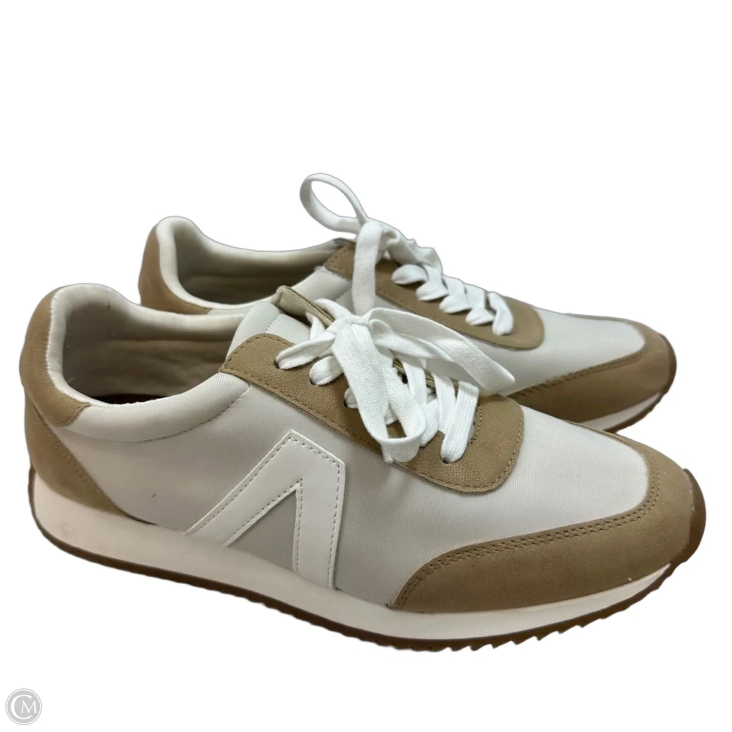 Shoes Sneakers By Mia In White, Size: 9