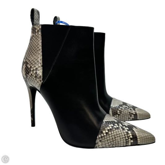 Boots Luxury Designer By Gucci In black, Size: 40