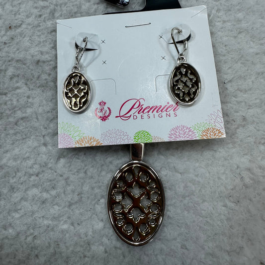Earrings Dangle/drop Premier Designs, Size 02 Piece Set