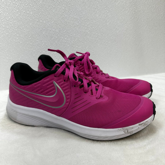 Shoes Sneakers By Nike In Hot Pink, Size: 8.5