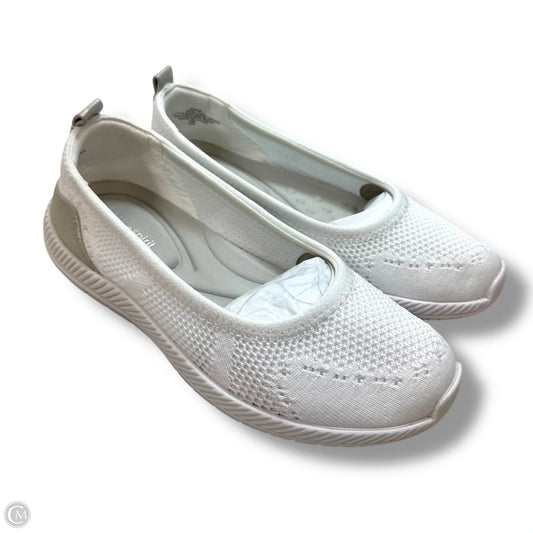 Shoes Flats By Easy Spirit In White, Size: 8 wide