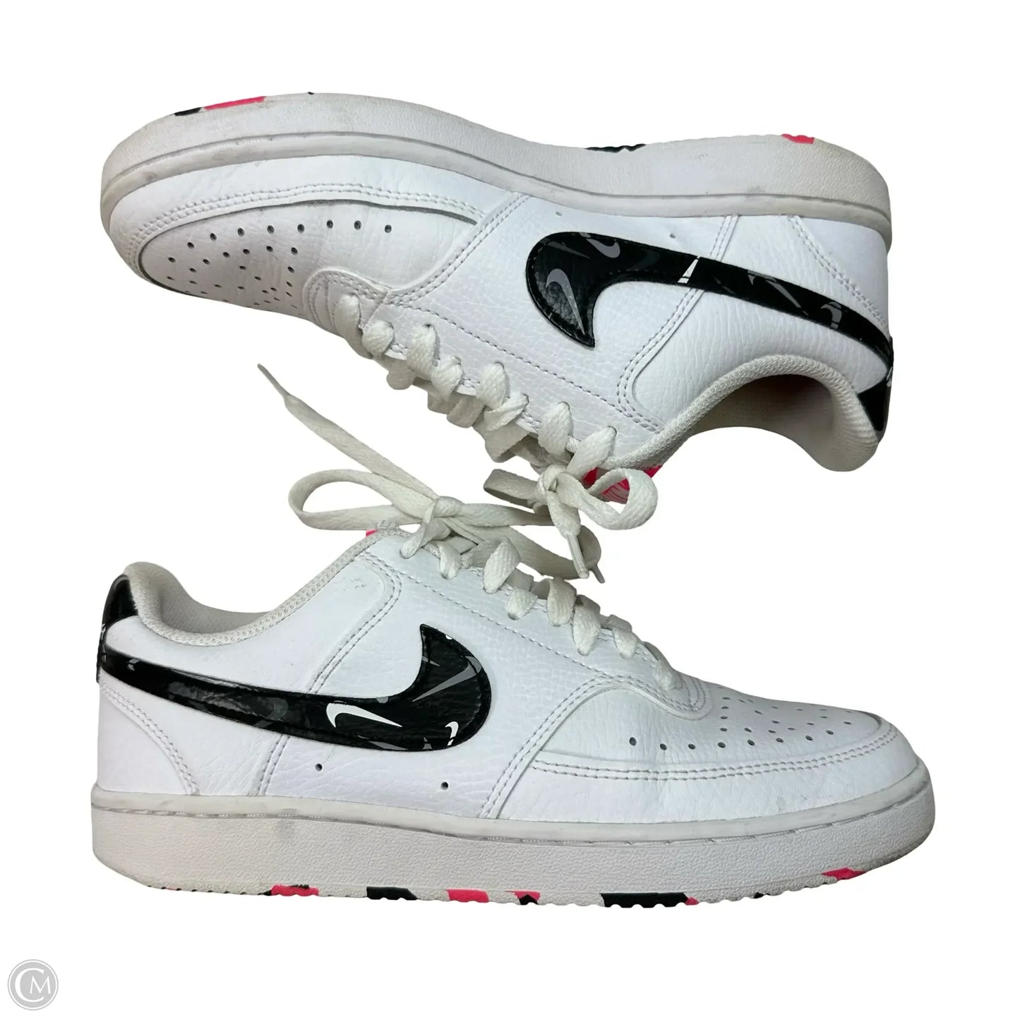 Shoes Sneakers By Nike In White, Size: 6.5