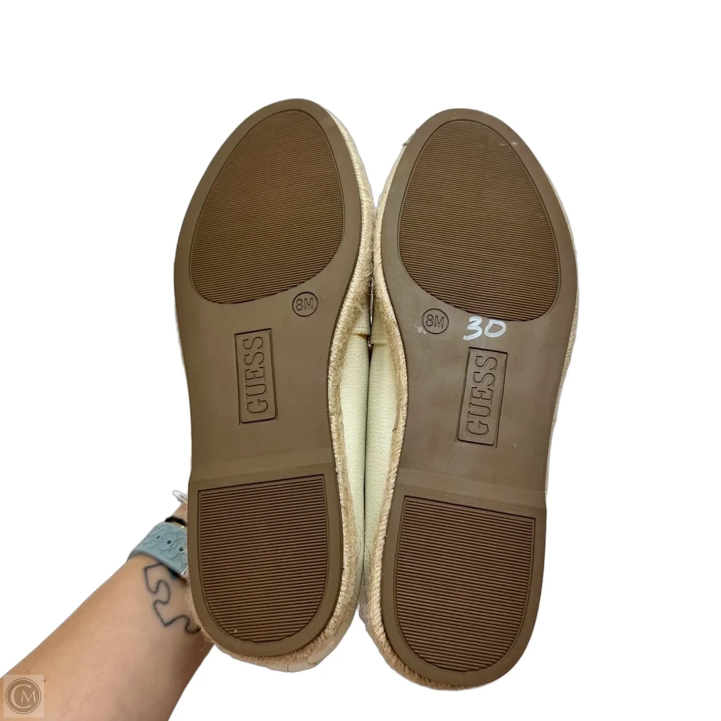 Shoes Flats By Guess In Ivory, Size: 8