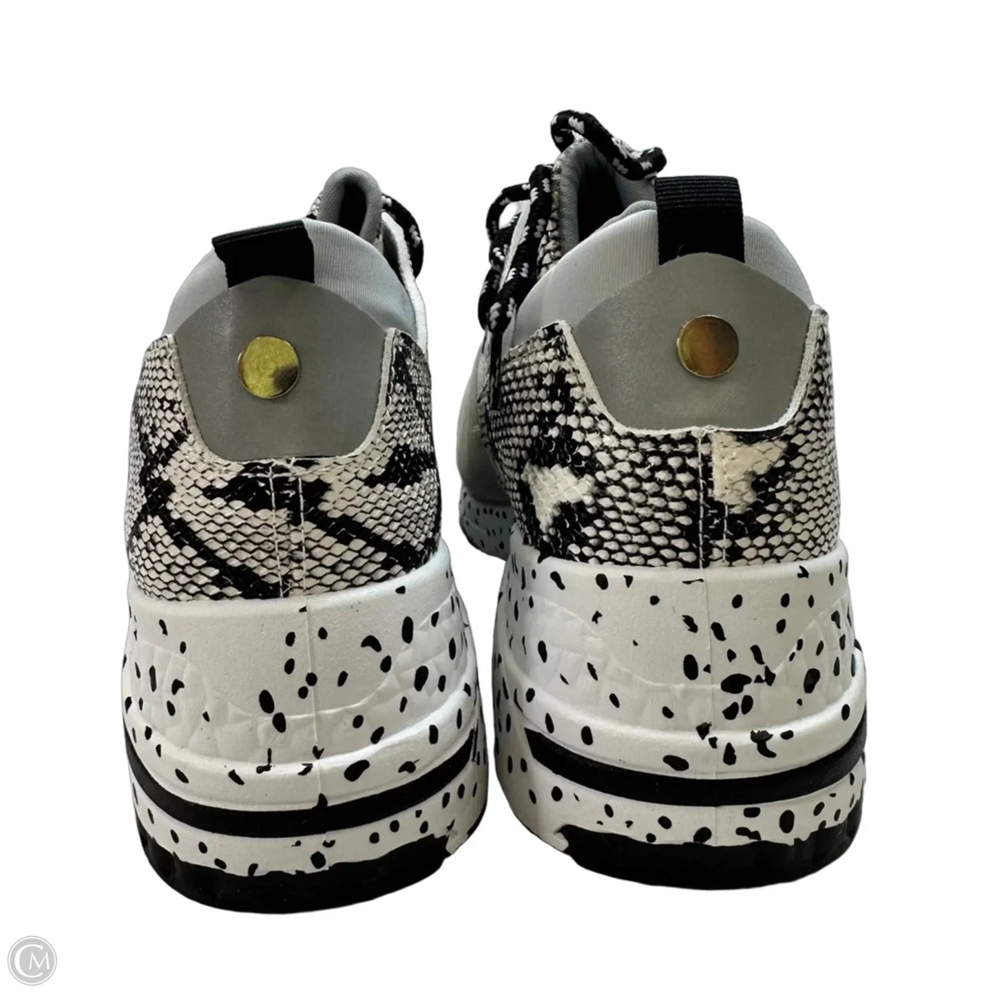 Shoes Sneakers By Clothes Mentor In Snakeskin Print, Size: 9