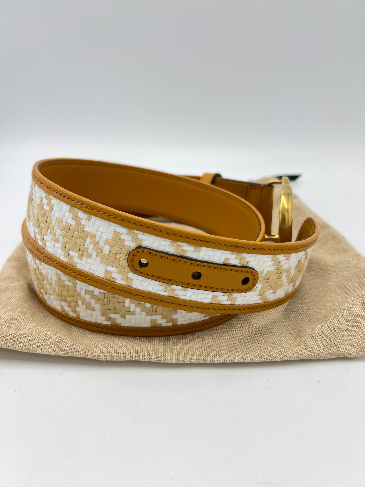 Gucci Belt Luxury Designer in Size: 95 / 38