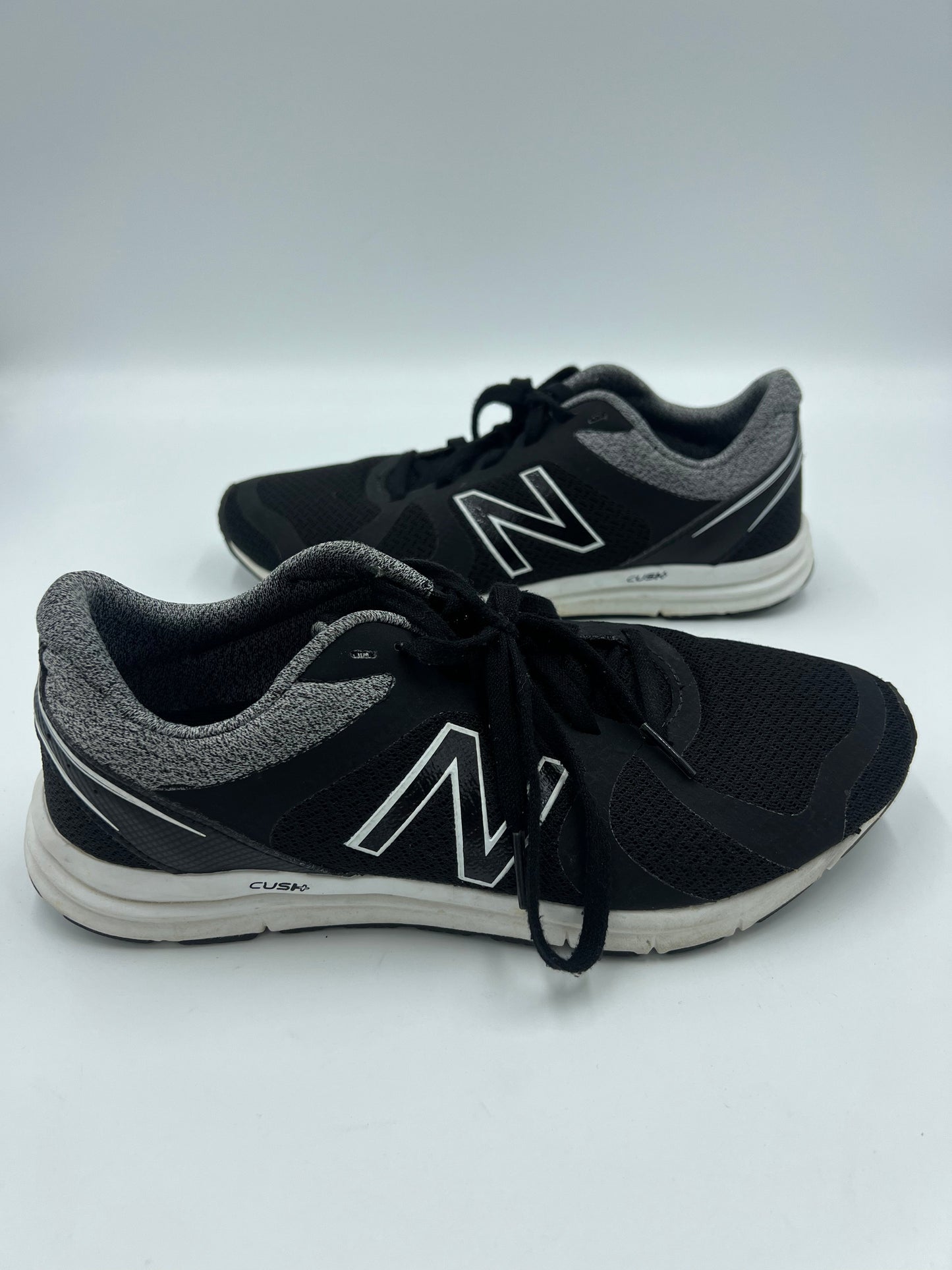 Black Shoes Athletic New Balance, Size 8