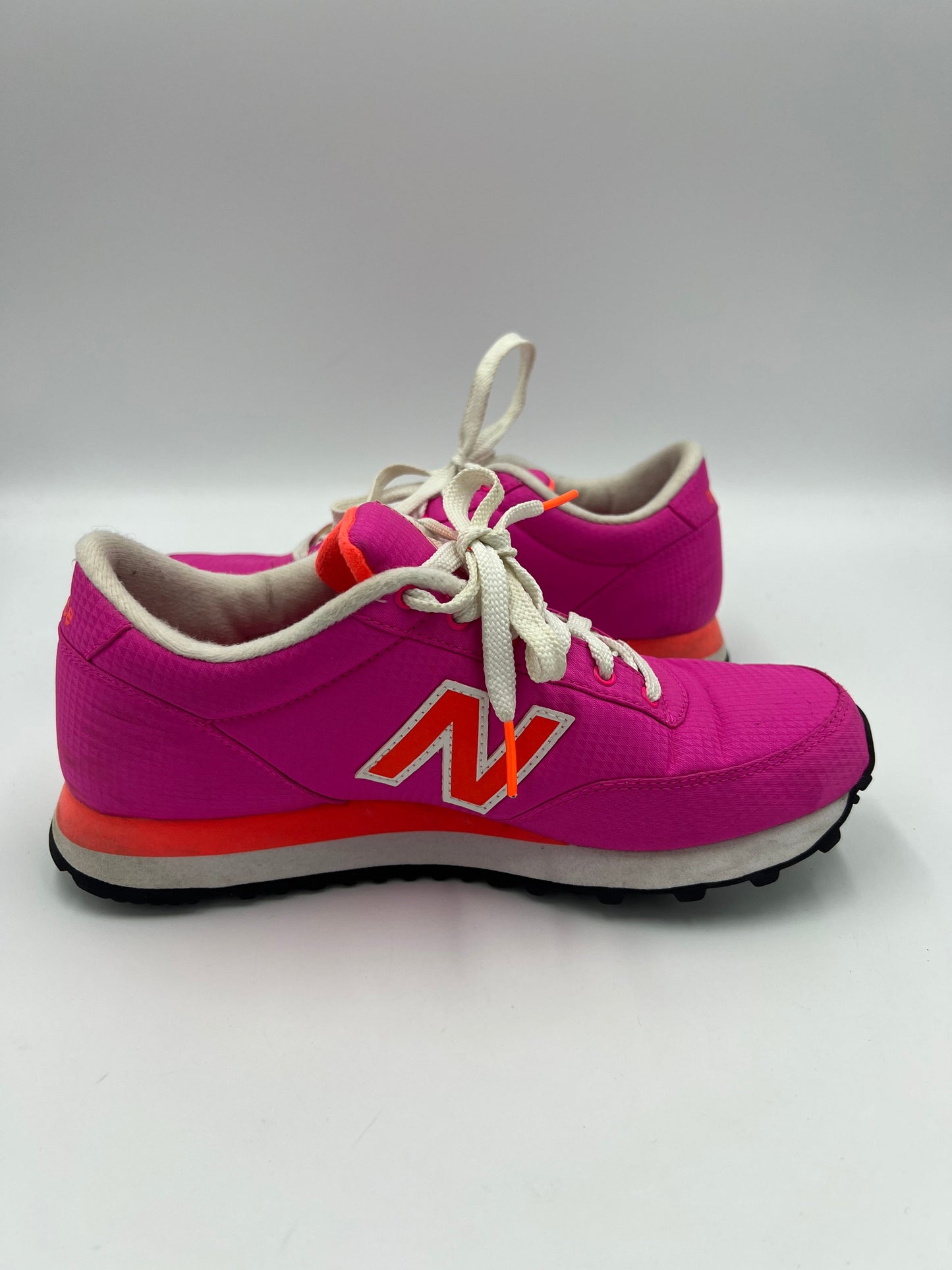 Pink Shoes Athletic New Balance, Size 8