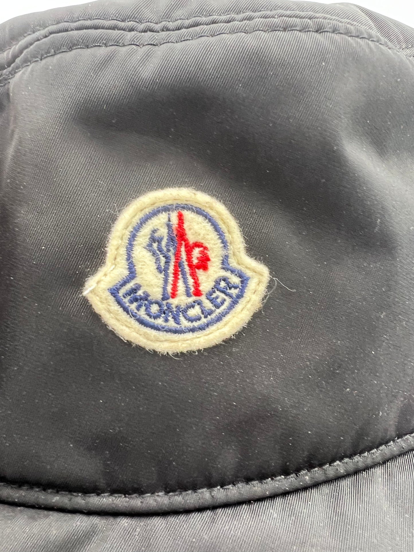 Moncler Berretto Bucket Hat