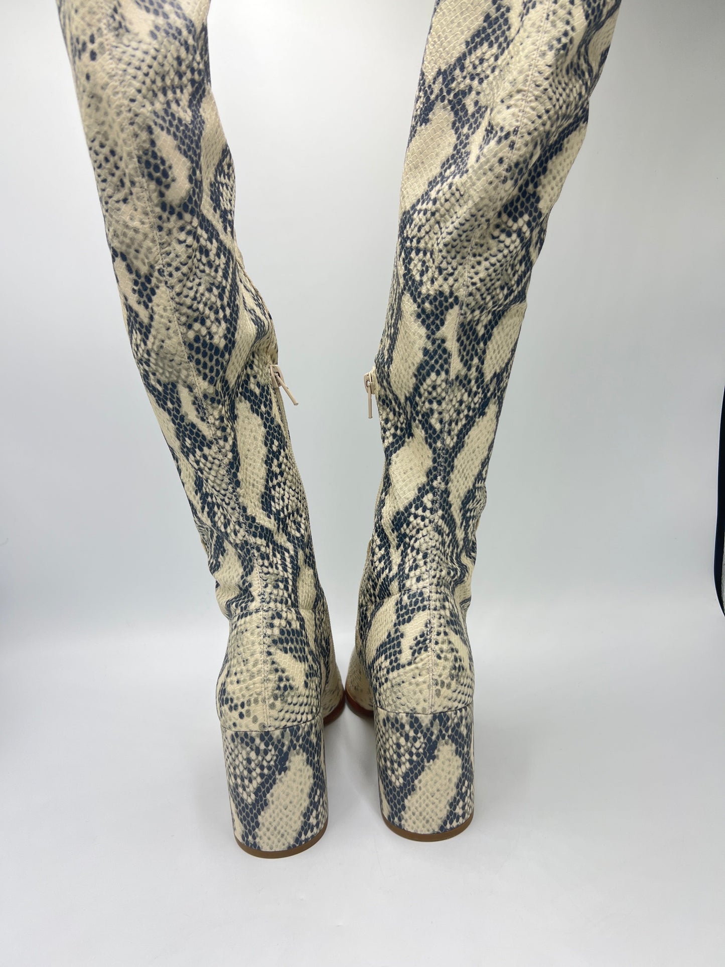 Boots Knee Heels By Steve Madden In Snakeskin Print, Size: 10