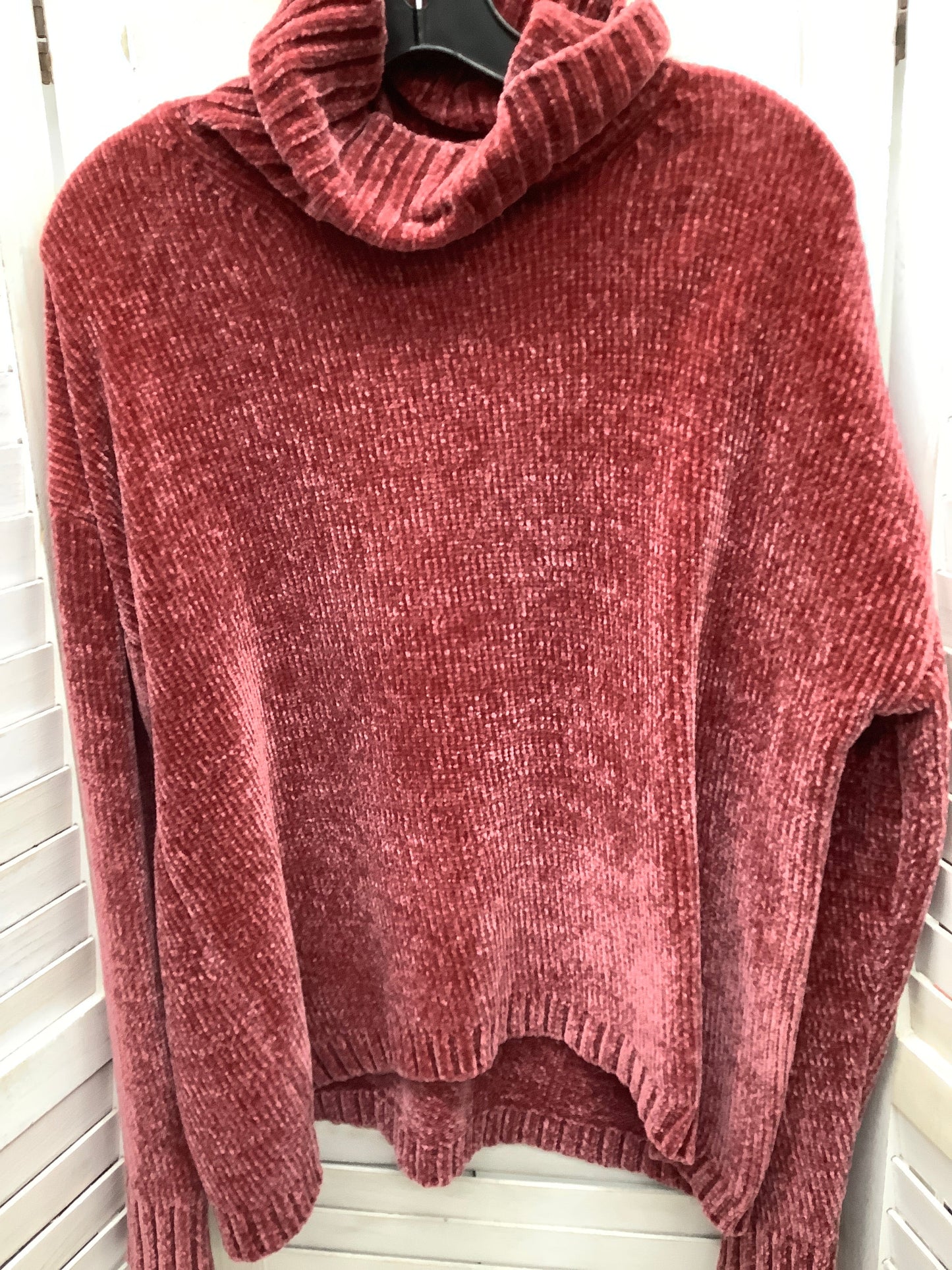 Sweater By Forever 21  Size: M