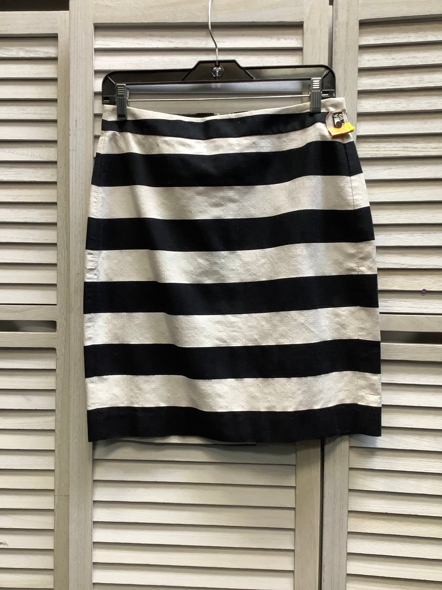 Striped Skirt Mini & Short Banana Republic O, Size 4