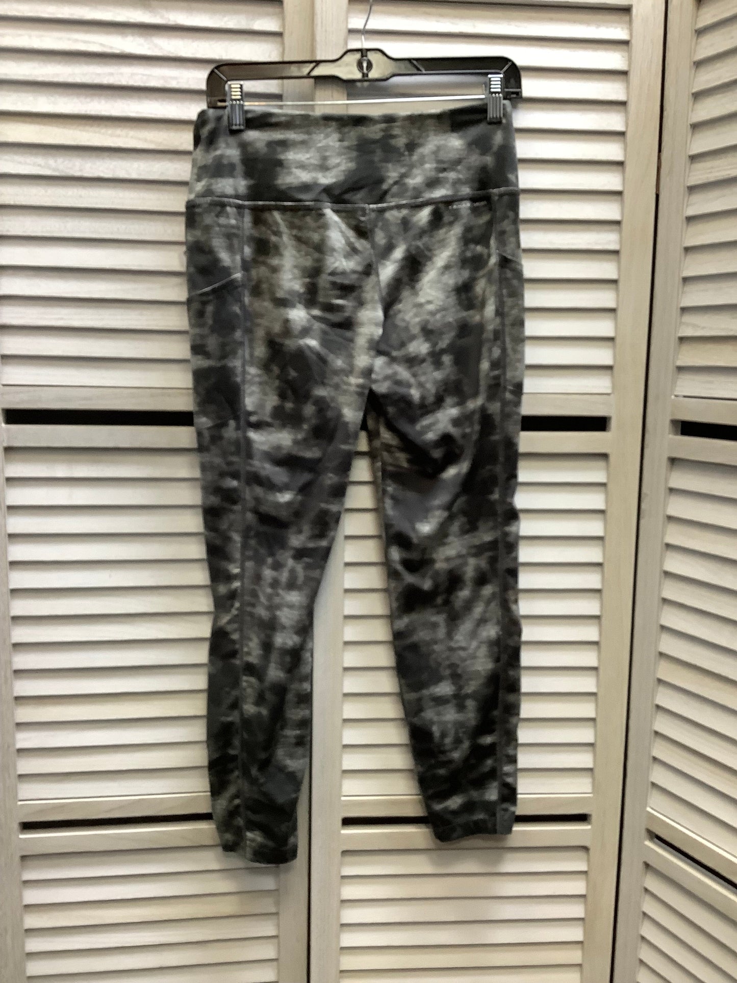 Athletic Leggings By Tahari By Arthur Levine In Camouflage Print, Size: M