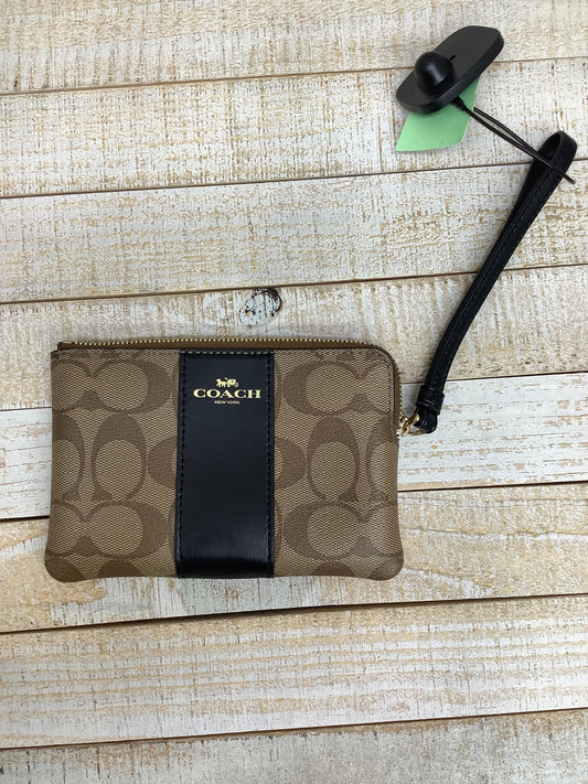 Wristlet Designer By Coach  Size: Small