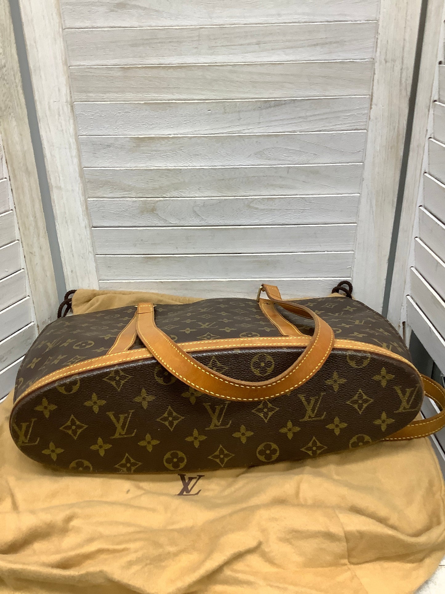 Handbag LUXURY Designer By Louis Vuitton, Size: Large