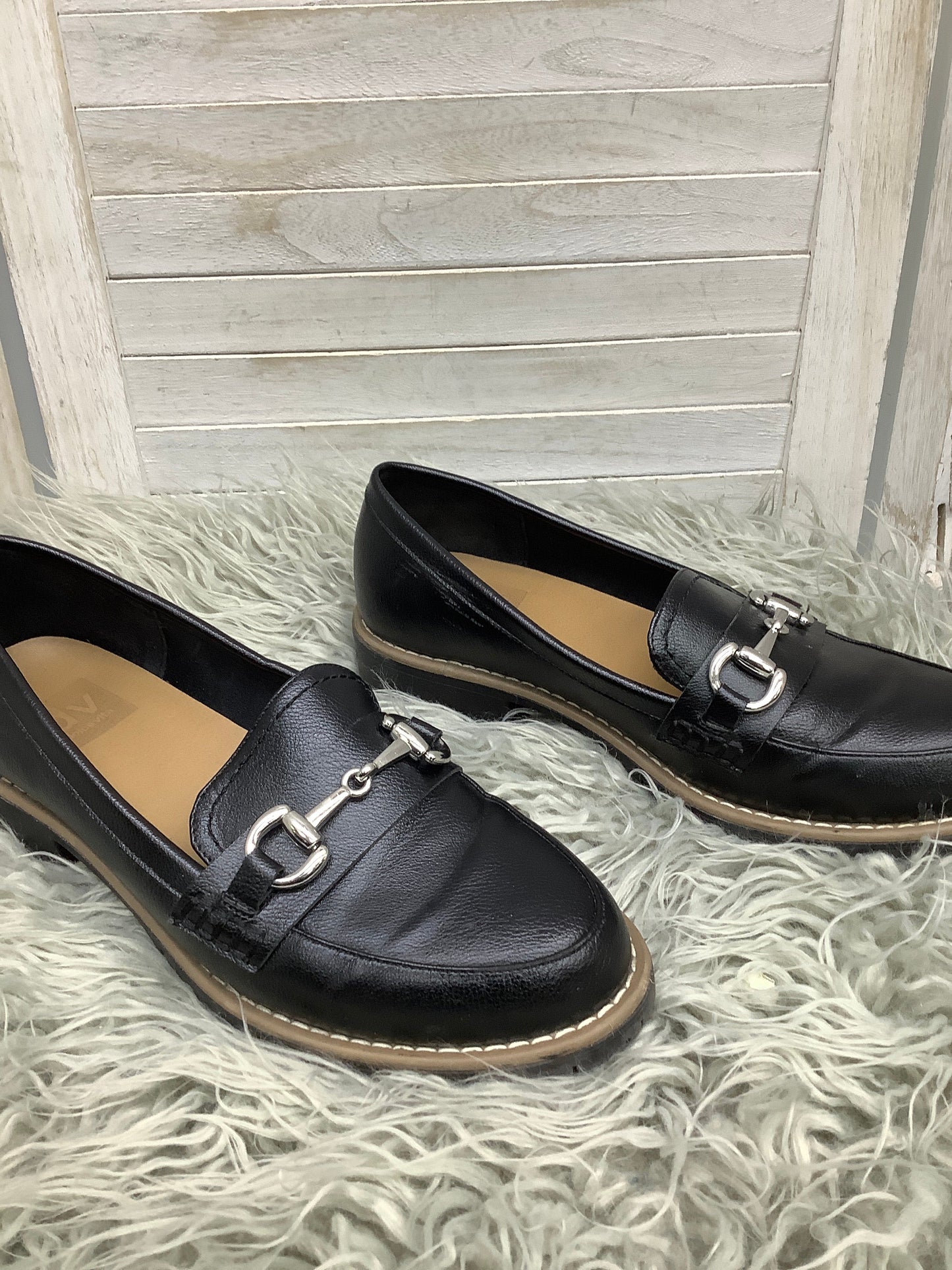 Black Shoes Flats Dolce Vita, Size 8