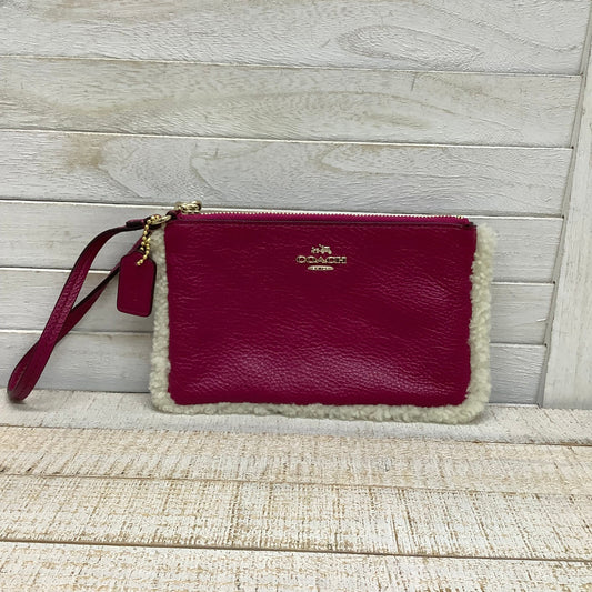 Wristlet Designer by Coach, Size Medium