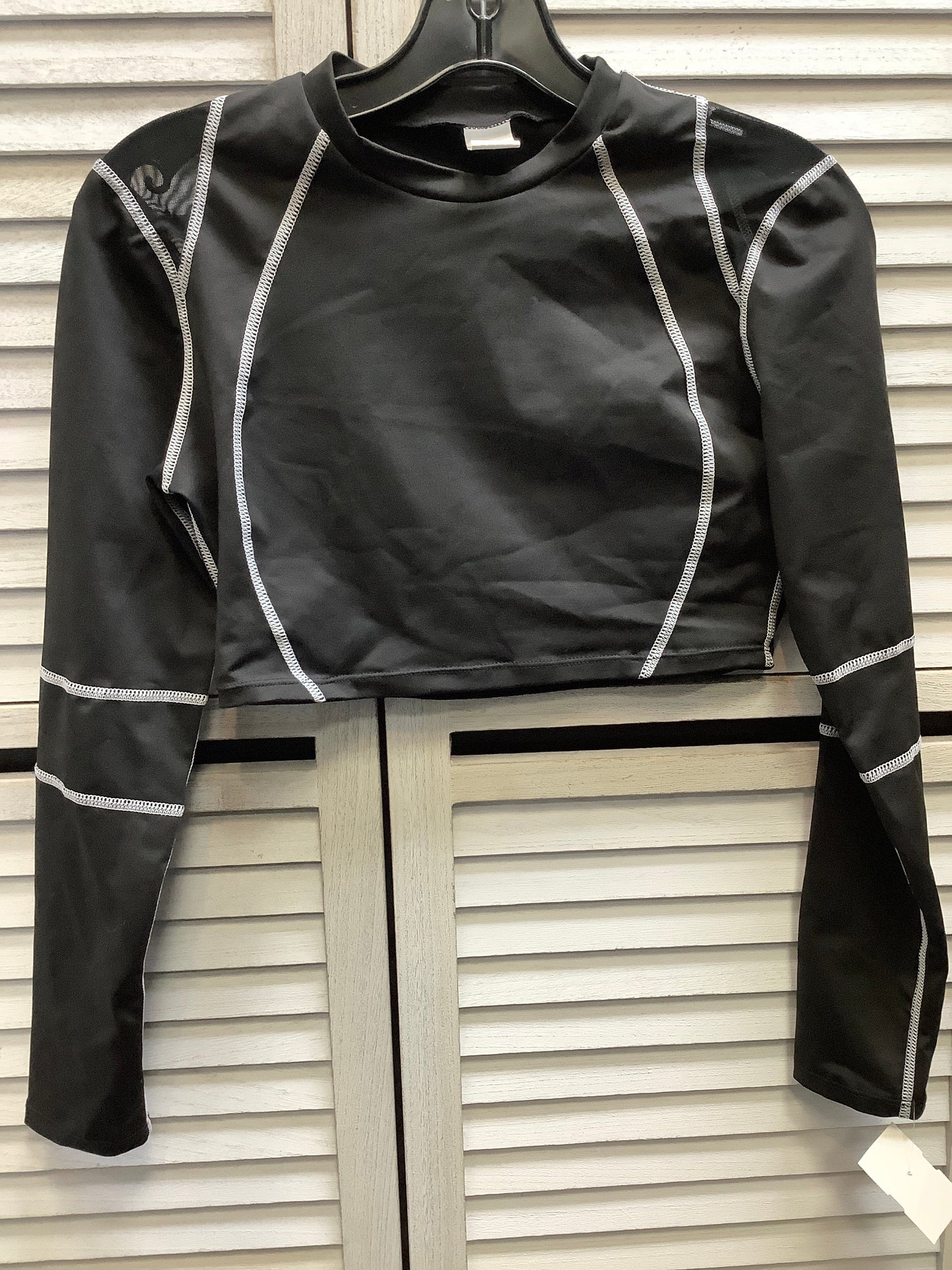 Athletic Top Long Sleeve Crewneck By Clothes Mentor In Black, Size: M