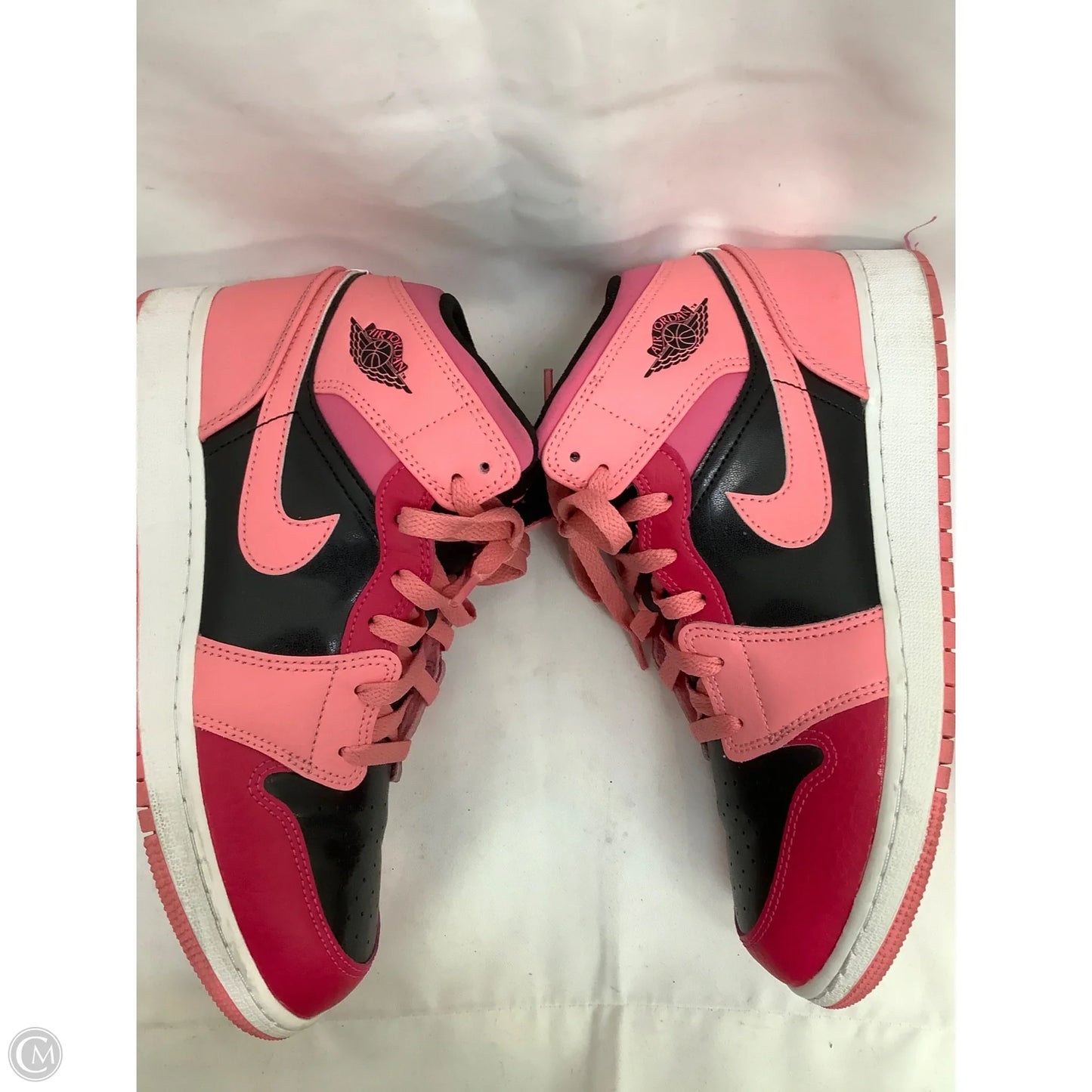 Shoes Luxury Designer By Jordan In Black & Pink, Size: 8.5