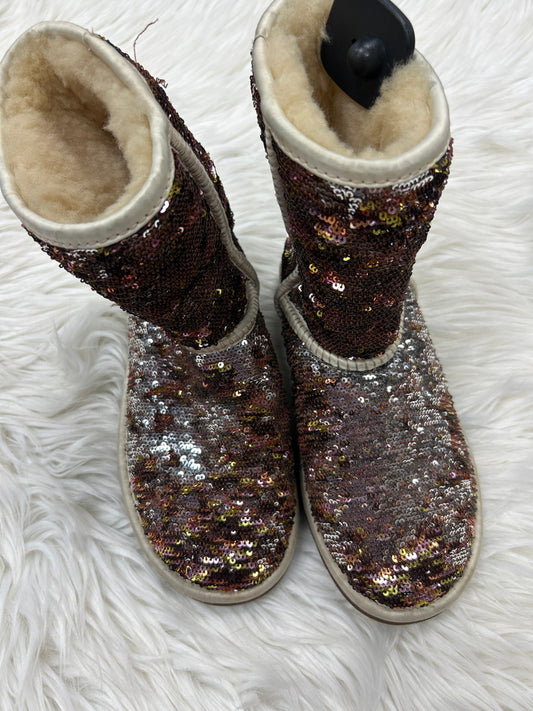 Boots Designer By Ugg In Gold, Size:5