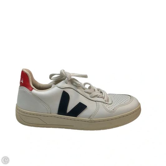 Shoes Sneakers By Veja In White, Size: 7