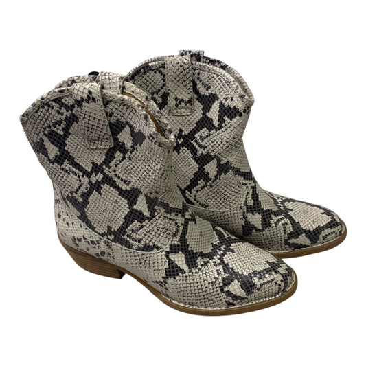 Boots Ankle Heels By Born In Snakeskin Print, Size: 8