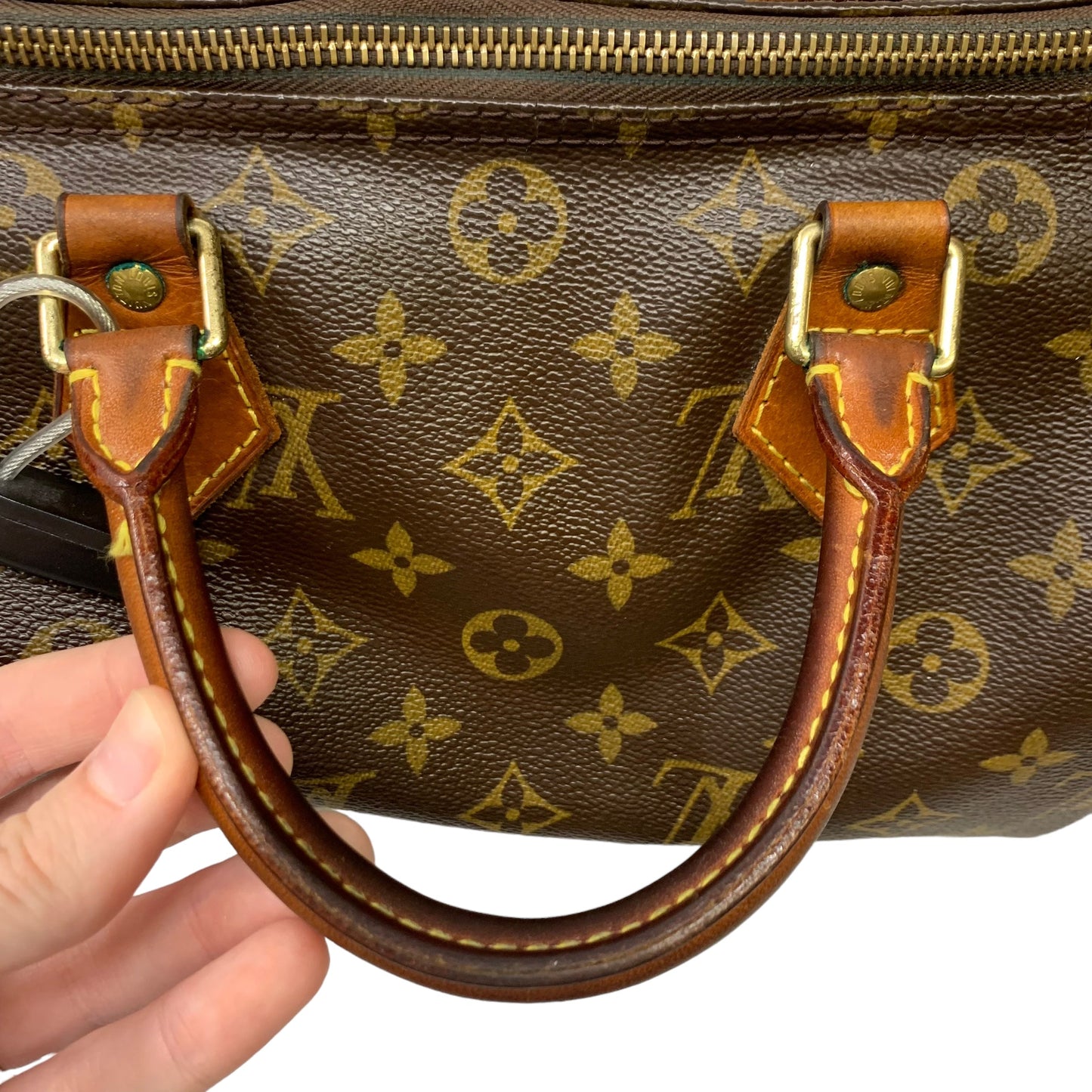 Handbag Luxury Designer By Louis Vuitton  Size: Medium