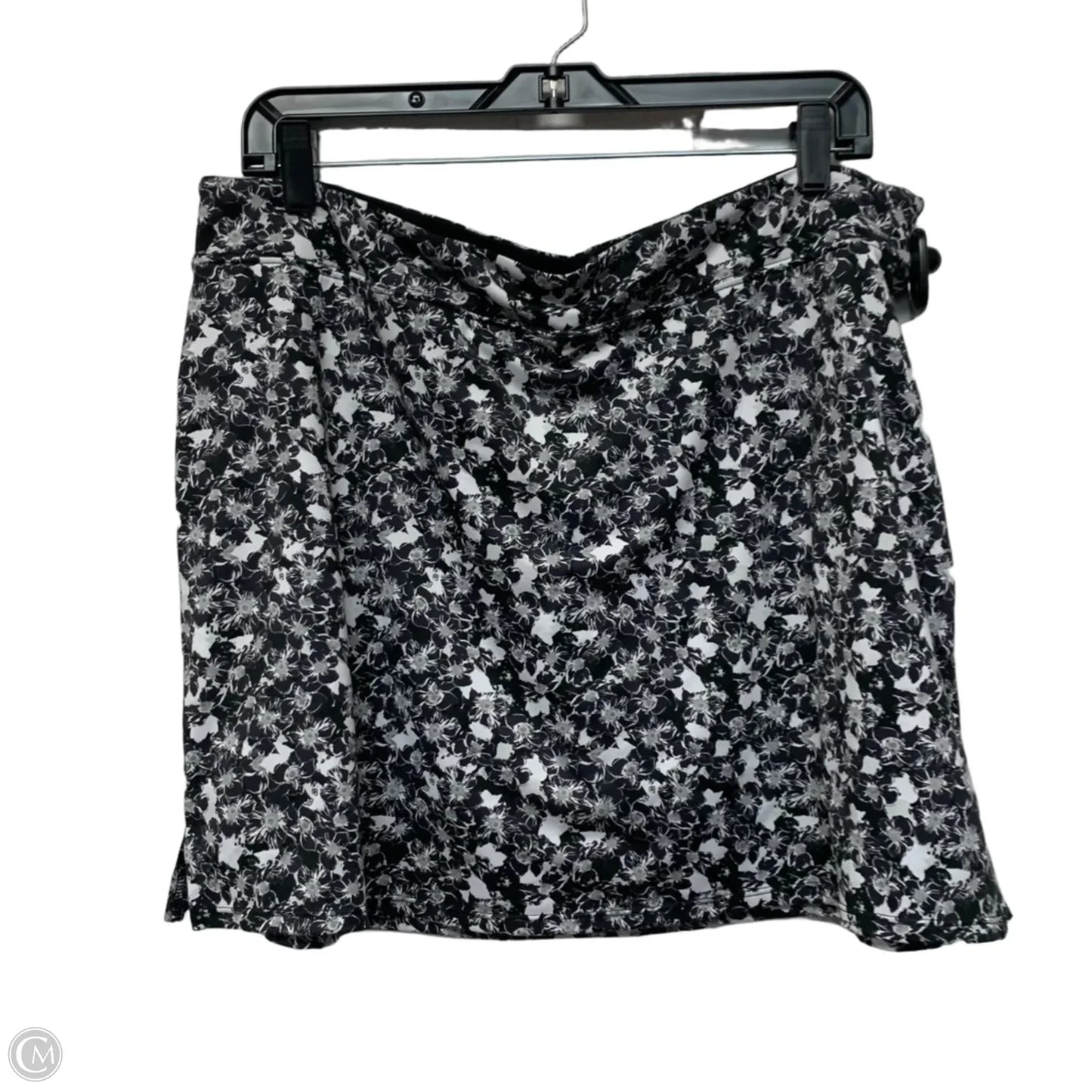 Athletic Skort By Tranquility In Black & White, Size: Xl