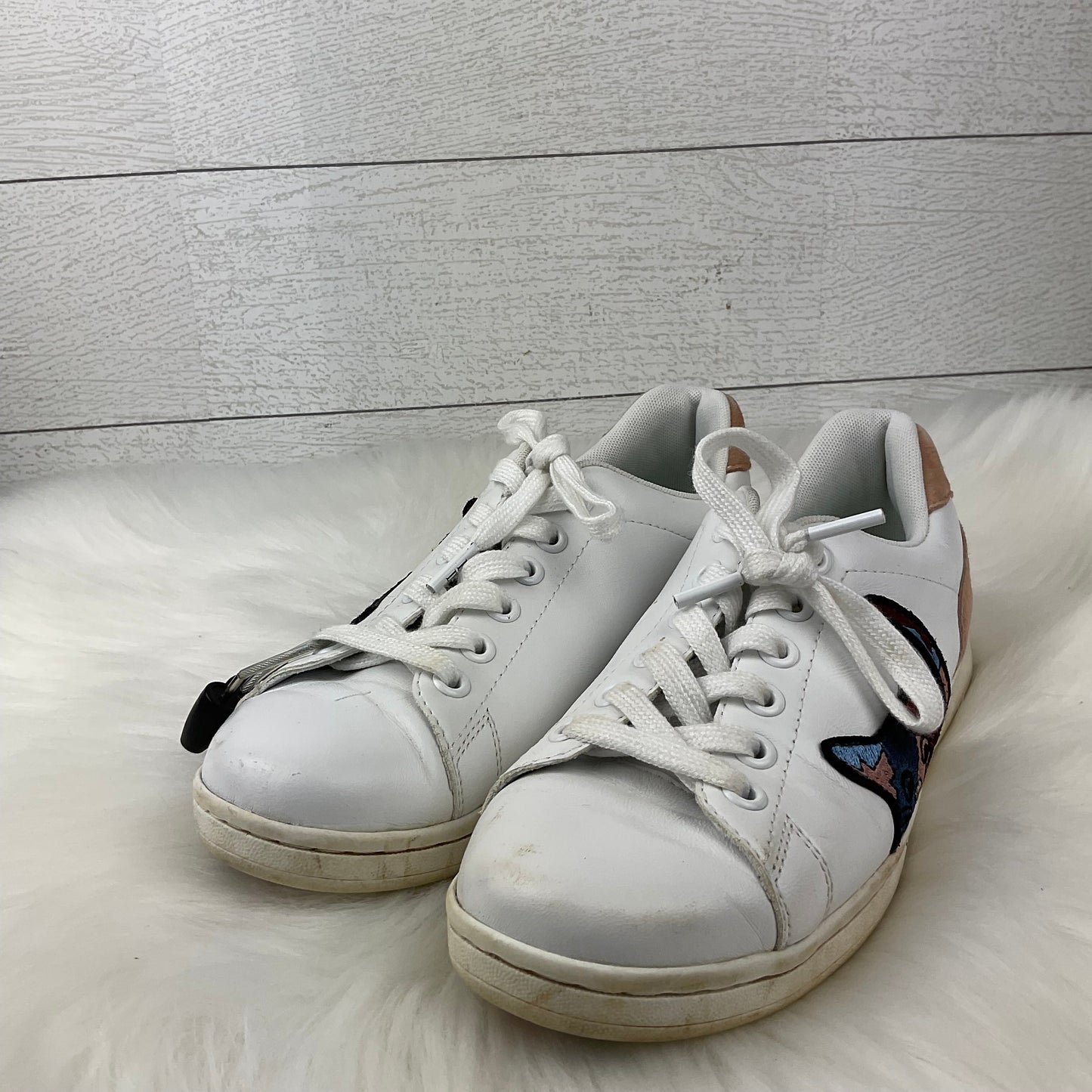 Shoes Sneakers By Love In White, Size: 8