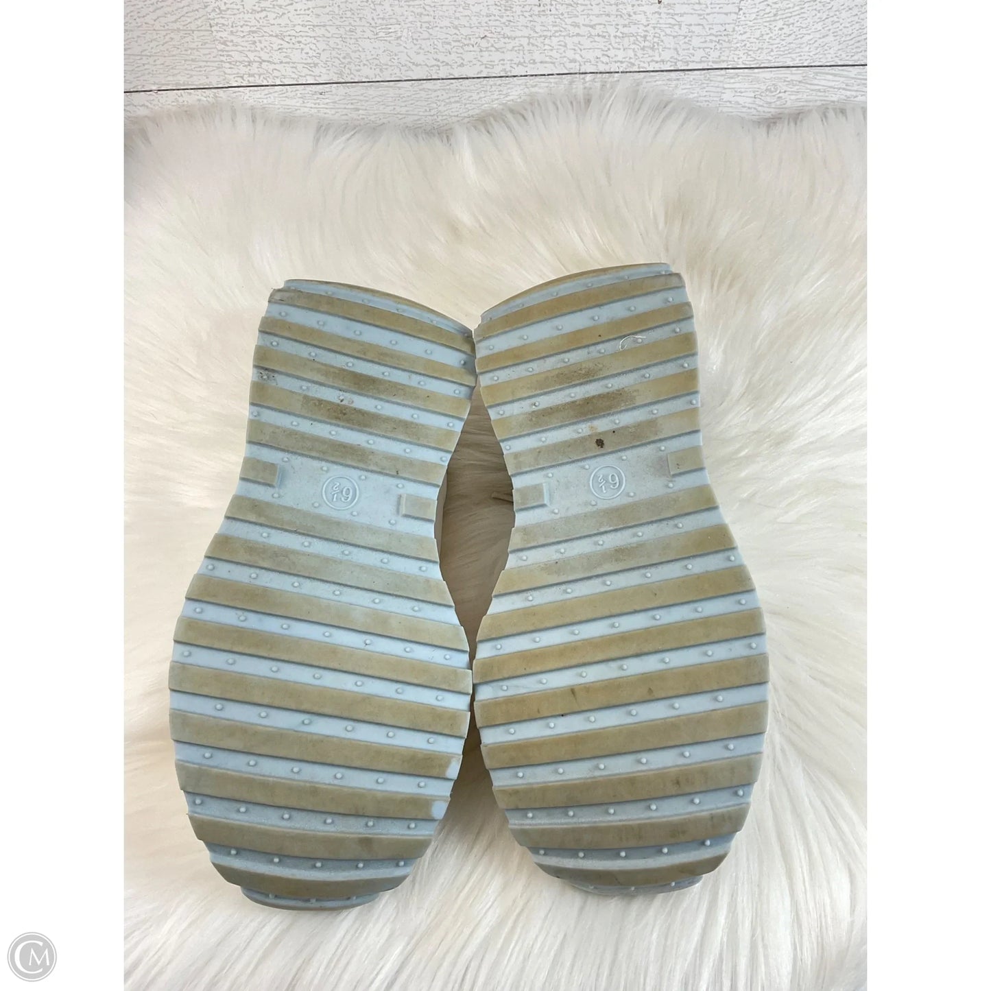 Shoes Athletic By Wild Fable In Tan, Size: 6.5