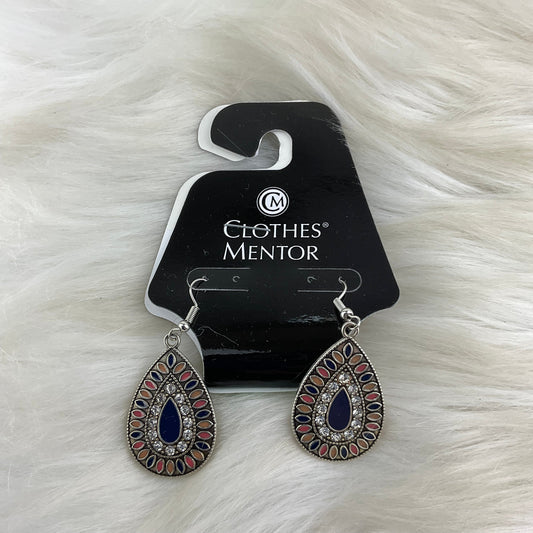 Earrings Dangle/drop By Clothes Mentor  Size: 0