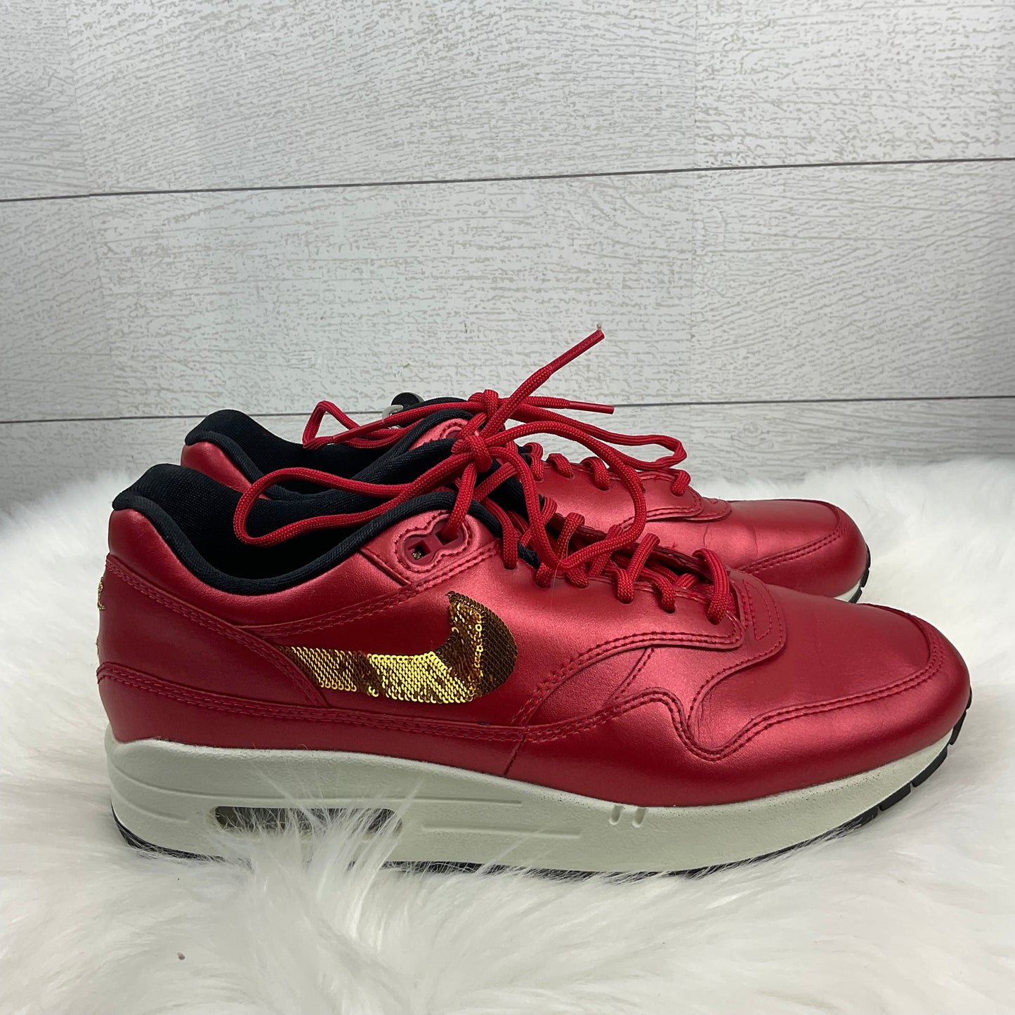 Shoes Athletic By Nike In Red, Size: 8