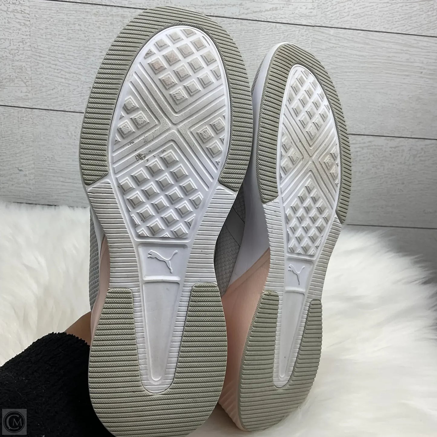 Shoes Athletic By Puma In Grey, Size: 10