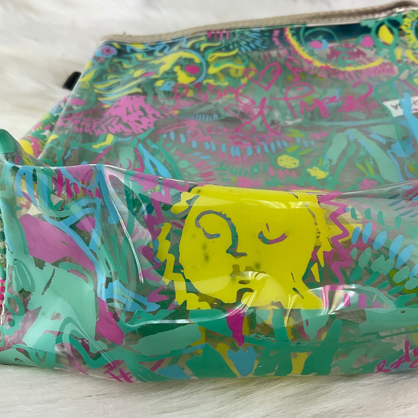 Makeup Bag Designer By Lilly Pulitzer  Size: Medium