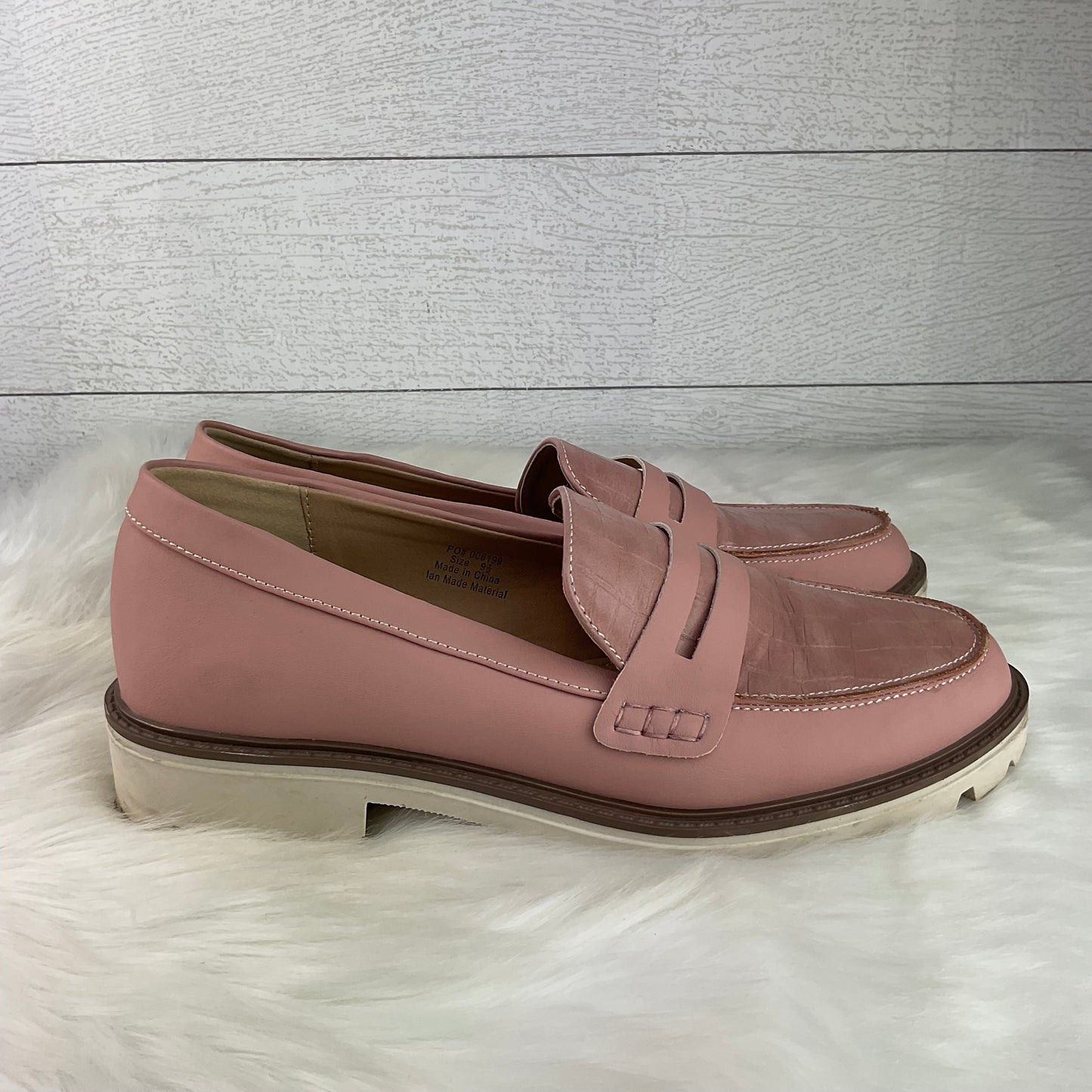 Pink Shoes Flats Journee, Size 9.5