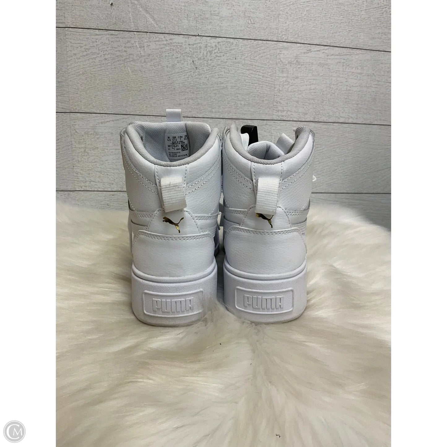 Shoes Sneakers By Puma In White, Size: 7