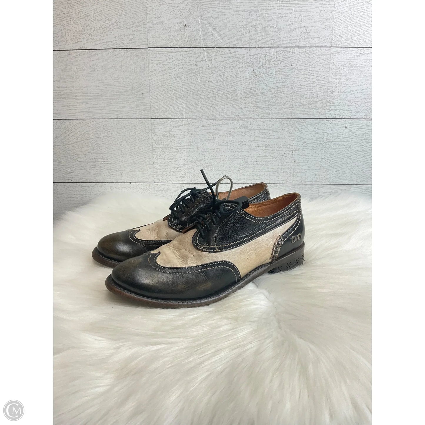 Shoes Sneakers By Bed Stu In Black & White, Size: 7