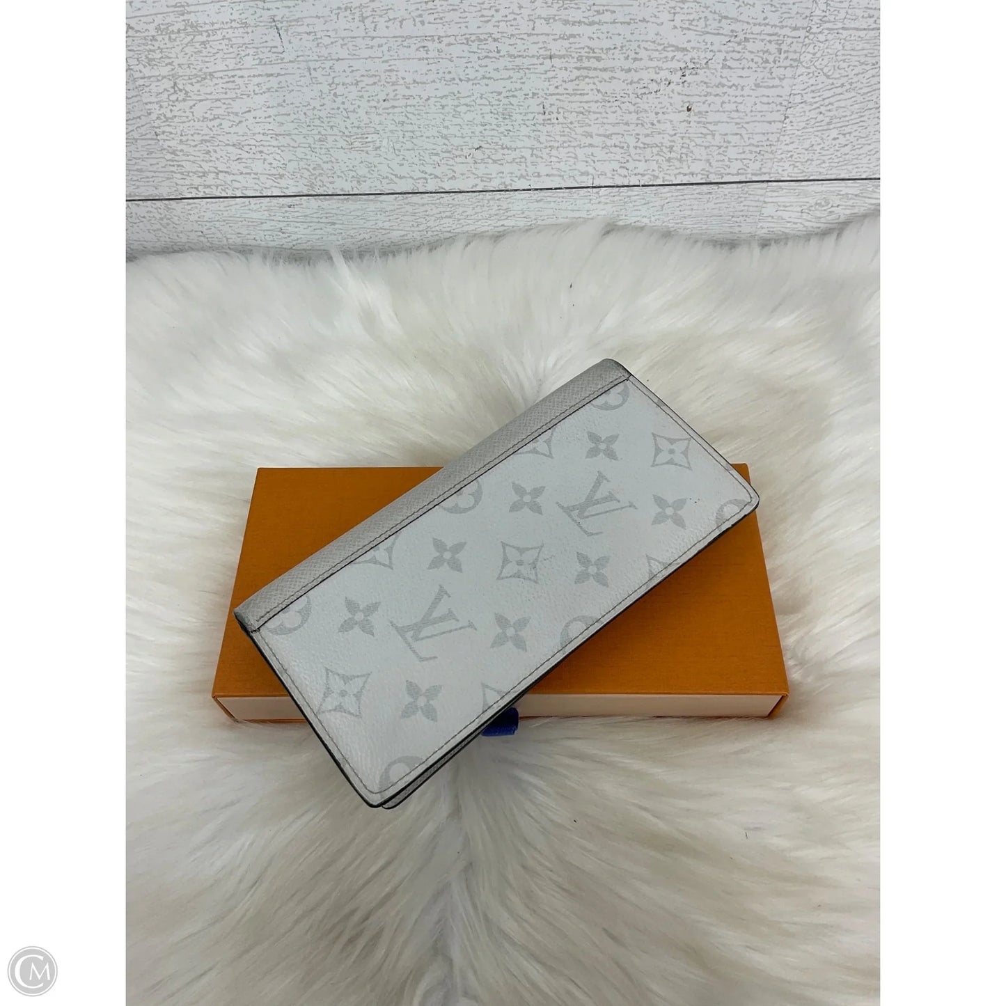 Wallet Luxury Designer By Louis Vuitton, Size: Medium