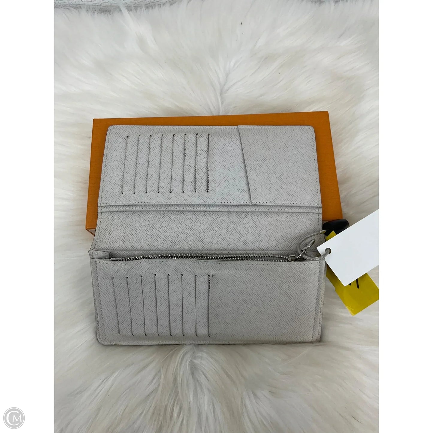 Wallet Luxury Designer By Louis Vuitton, Size: Medium