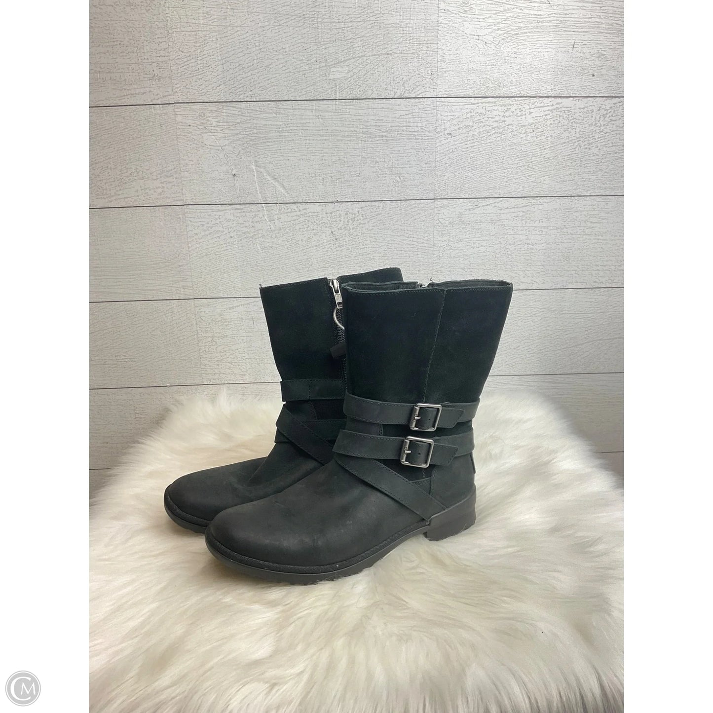 Boots Designer By Ugg In Black, Size: 8