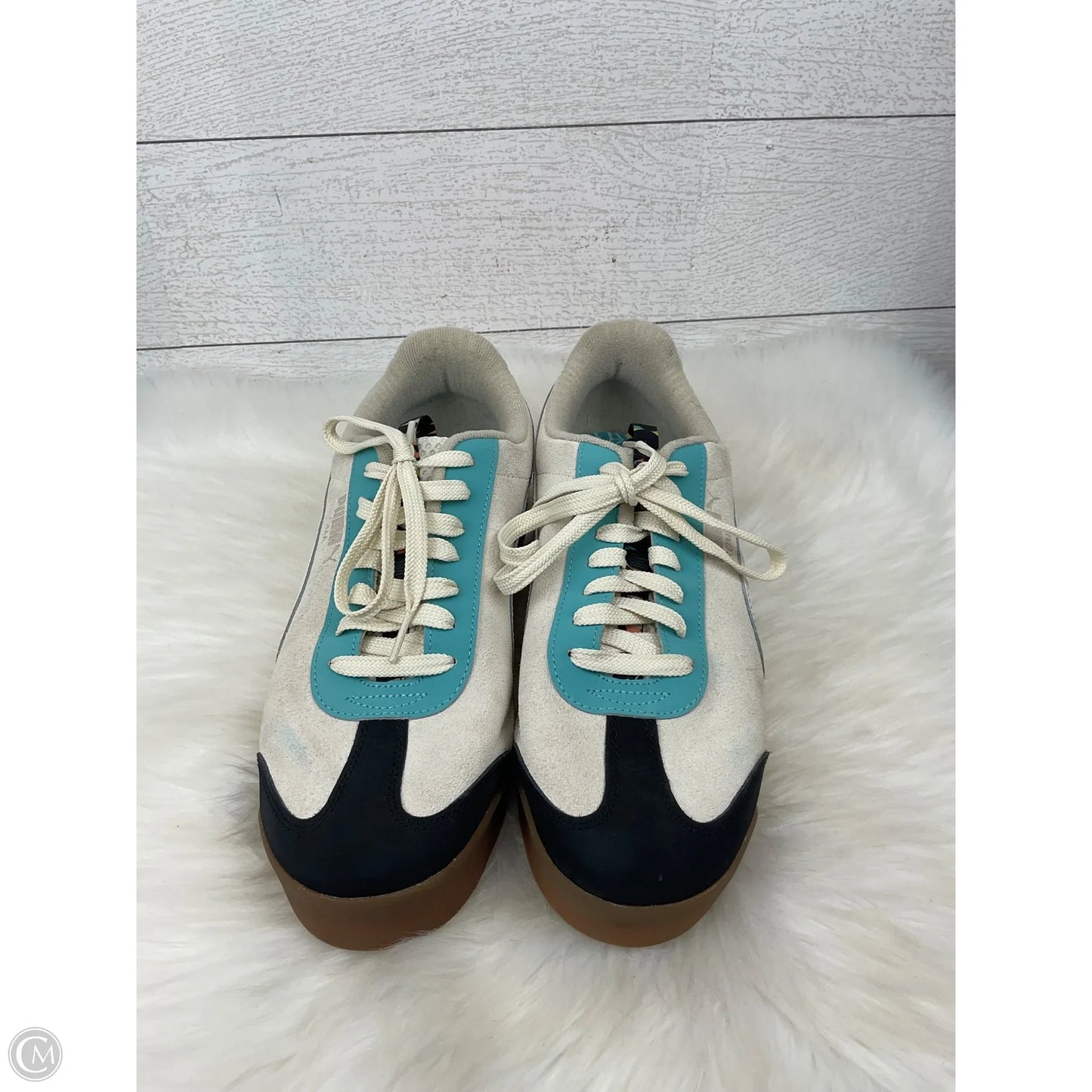 Shoes Sneakers By Puma In Beige, Size: 10.5