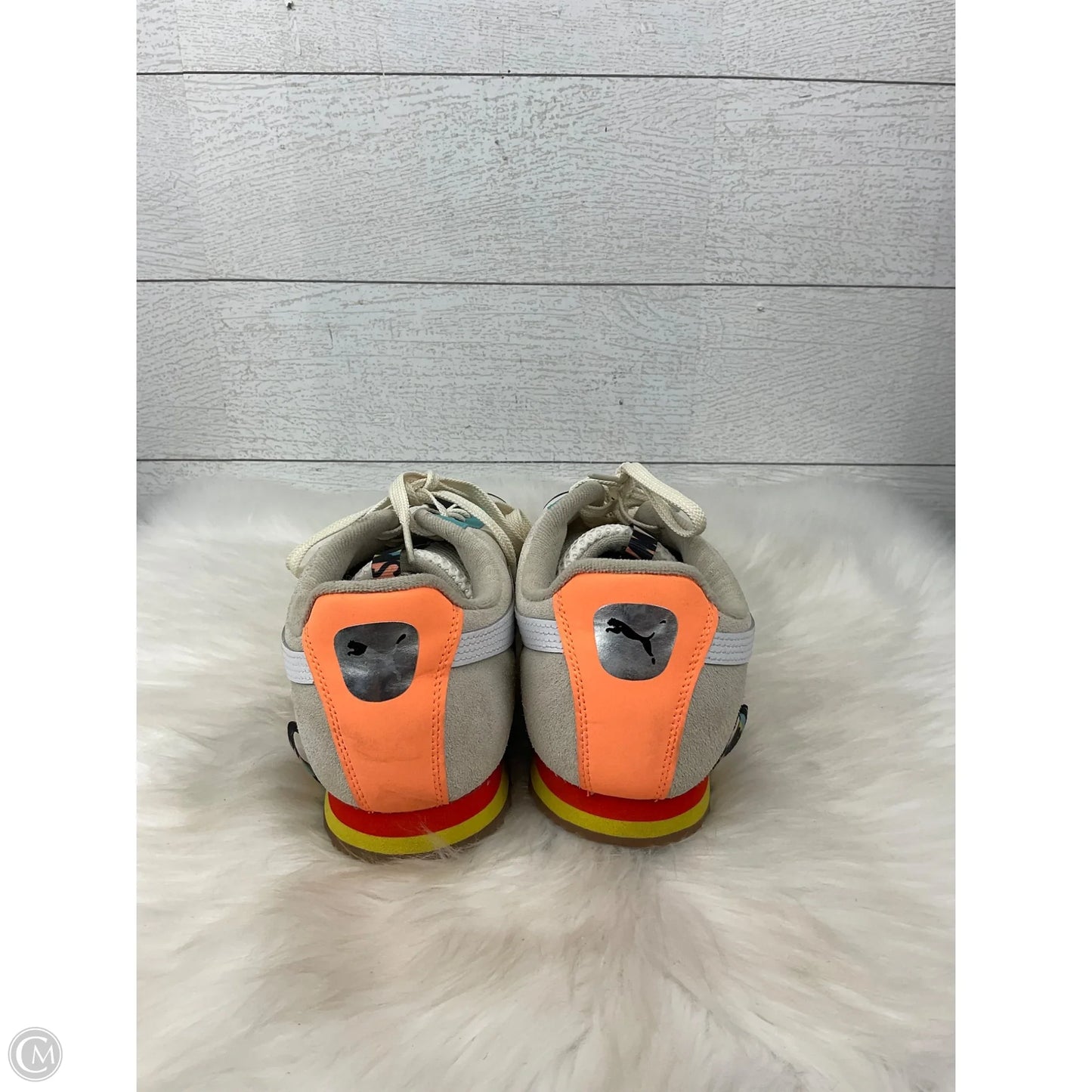 Shoes Sneakers By Puma In Beige, Size: 10.5