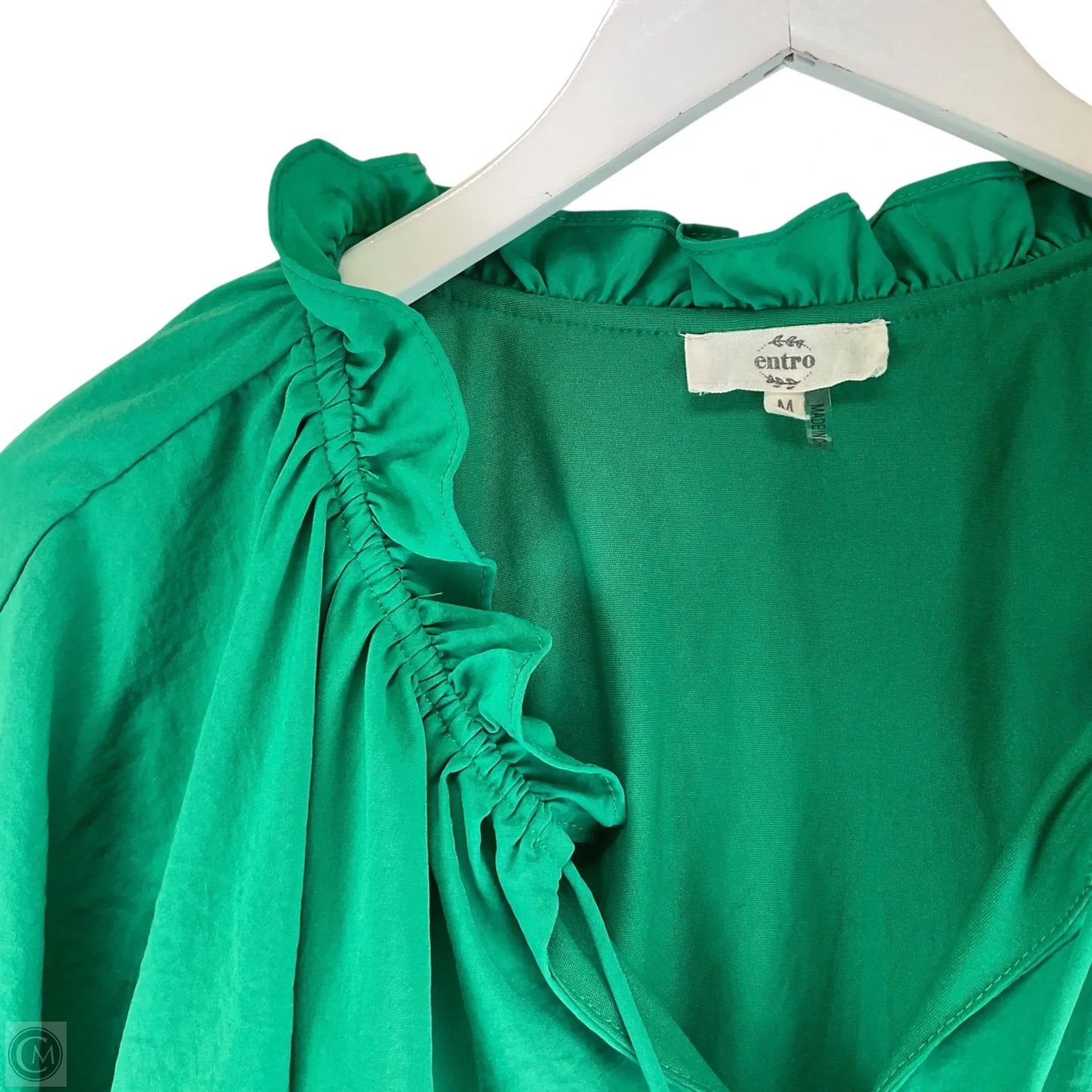 Top Short Sleeve By Entro In Green, Size: M