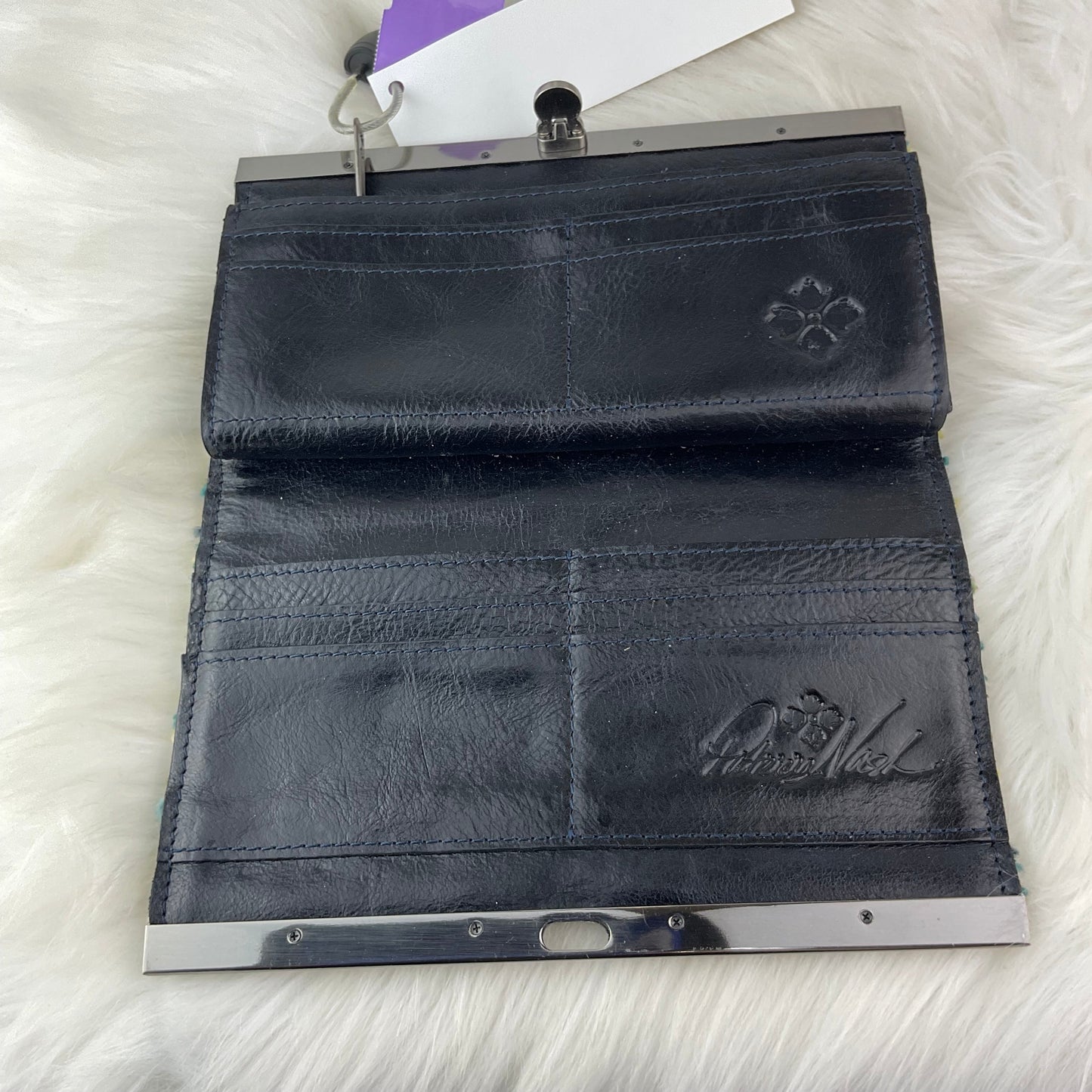 Wallet Designer Patricia Nash, Size Medium